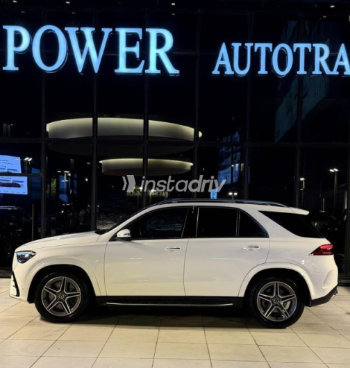 Mercedes GLE 450 2024 White Automatic Used for Sale in Sheikh Zayed City - 2