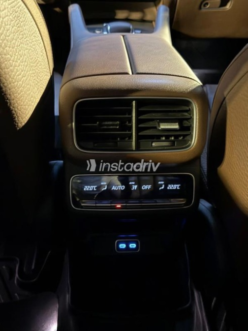 Mercedes GLE 450 2024 White Automatic Used for Sale in Sheikh Zayed City - 6