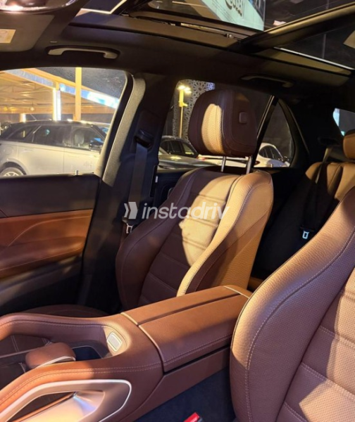 Mercedes GLE 450 2024 White Automatic Used for Sale in Sheikh Zayed City - 10