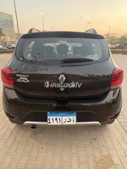 رينو سانديرو  ( ستيب  واى ) 2023 أسود أوتوماتيك مستعملة للبيع في المعادى - 4