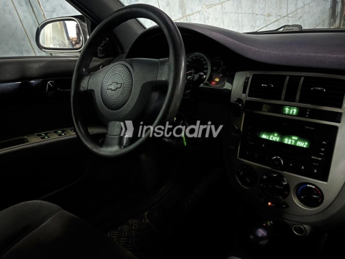 Chevrolet Optra 2008 Silver Automatic Used for Sale in Downtown - 2