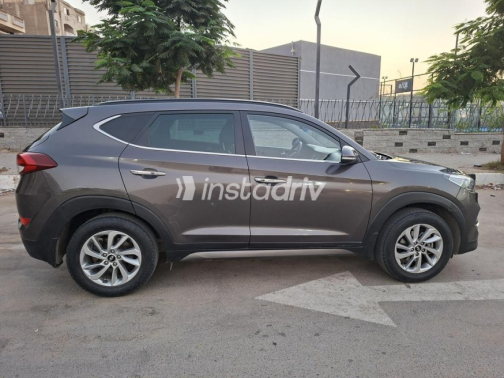 Hyundai Tucson Turbo GDI 2017 Brown Automatic Used for Sale in Mokattam - 6