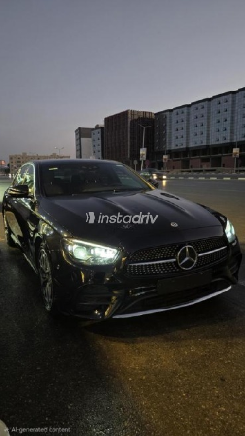 مرسيدس E 200 2023 أسود أوتوماتيك مستعملة للبيع في القاهرة - 1