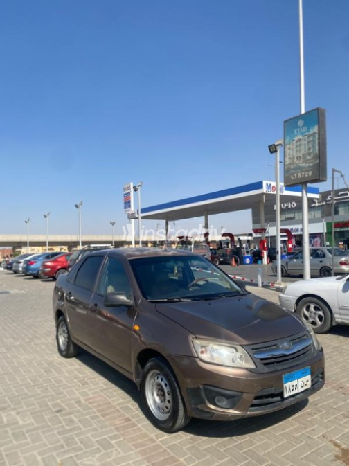 Lada Granta 2016 Bronze Manual Used for Sale in 6 October - 3