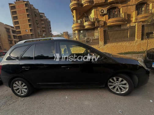 Kia Carens 2012 Black Automatic Used for Sale in Mokattam - 3