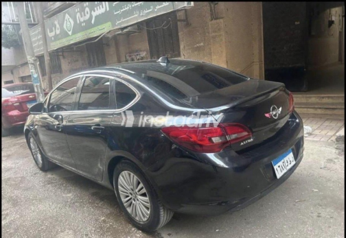 اوبل أسترا 2015 أسود أوتوماتيك مستعملة للبيع في الزقازيق - 2