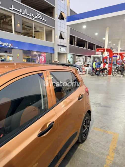 Hyundai I10 2017 Bronze Automatic Used for Sale in Mansoura - 3