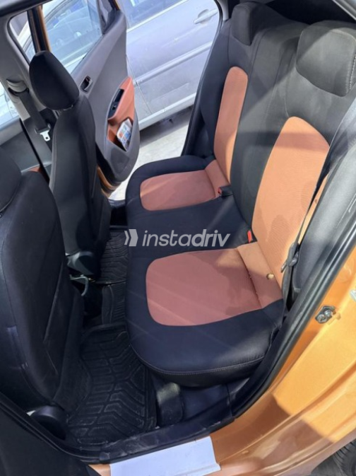 Hyundai I10 2017 Bronze Automatic Used for Sale in Mansoura - 9