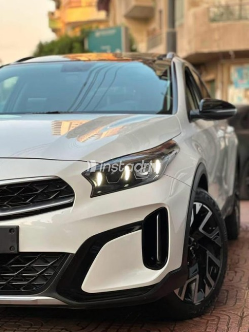 Kia Xceed 2024 White Automatic Used for Sale in Faiyum - 3