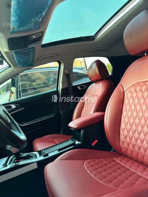 Kia Xceed 2024 White Automatic Used for Sale in Faiyum - 6