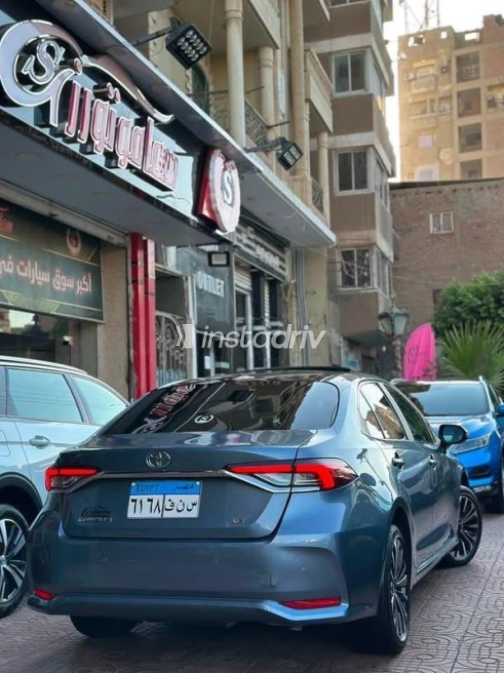 تويوتا كورولا 2025 أزرق غامق أوتوماتيك مستعملة للبيع في الفيوم - 2
