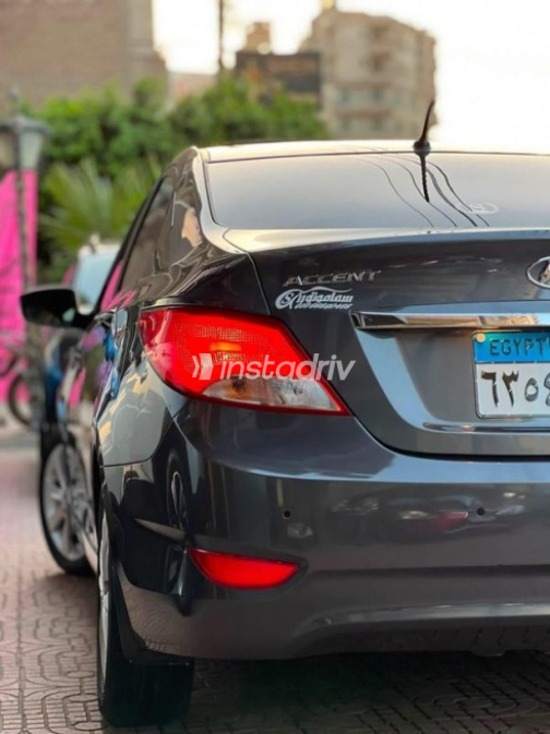 هيونداي اكسنت RB 2026 رمادي أوتوماتيك مستعملة للبيع في الفيوم - 4