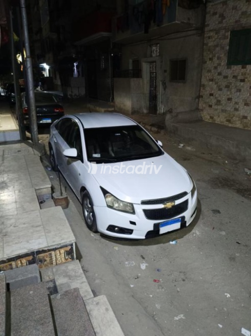 Chevrolet Cruze 2010 White Automatic Used for Sale in Ismailia - 5