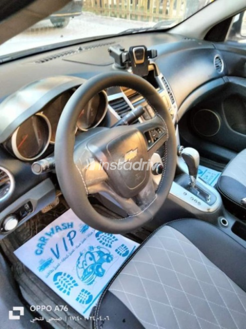 Chevrolet Cruze 2010 White Automatic Used for Sale in Ismailia - 8