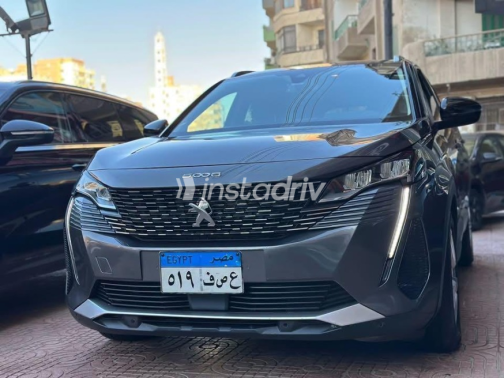 Peugeot 5008 2022 Gray Automatic Used for Sale in Faiyum - 1