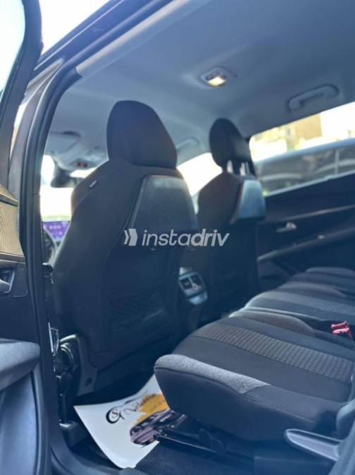 Peugeot 5008 2022 Gray Automatic Used for Sale in Faiyum - 5