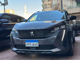 Peugeot 5008 2022 Gray Automatic Used for Sale in Faiyum