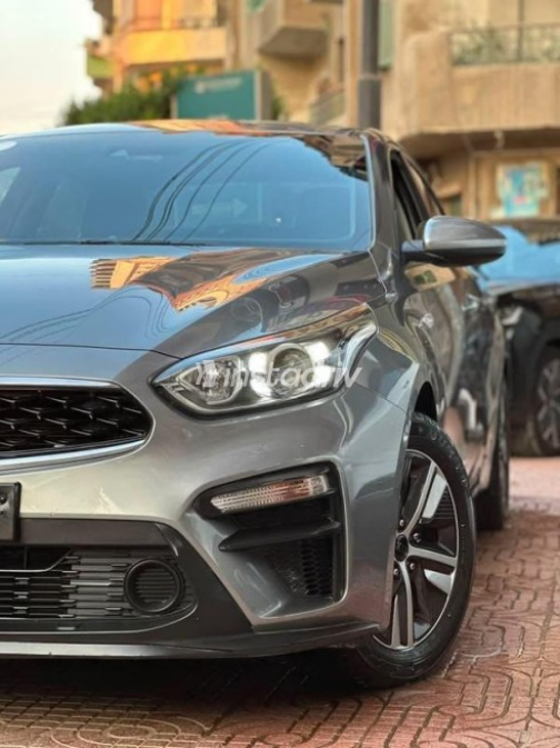 Kia K3 2021 Gray Automatic Used for Sale in Faiyum - 3