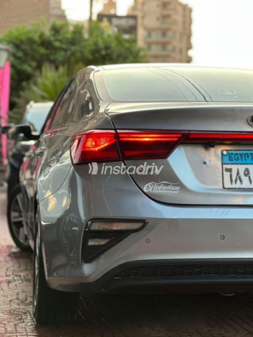 Kia K3 2021 Gray Automatic Used for Sale in Faiyum - 4