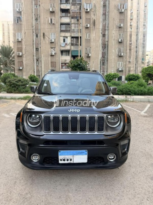 جيب رينيجيد 2020 أسود أوتوماتيك مستعملة للبيع في القاهرة الكبرى ( القاهرة - الجيزة) - 2