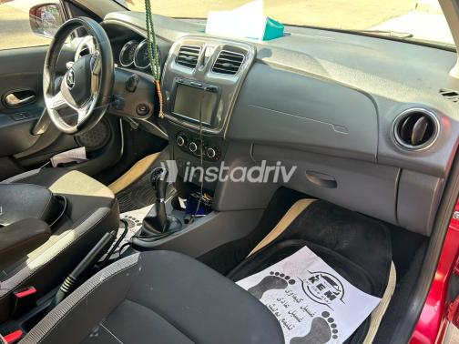 Renault Sandero Step Way 2021 Red Automatic Used for Sale in Greater Cairo ( Cairo + Giza) - 8
