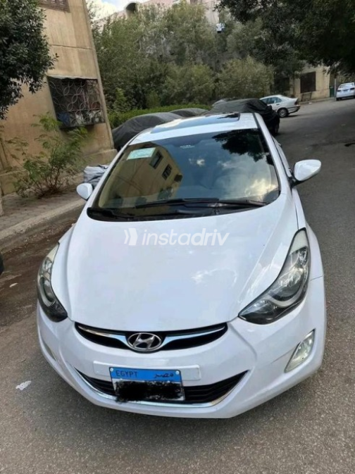 Hyundai Elantra MD 2013 White Automatic Used for Sale in Cairo - 2