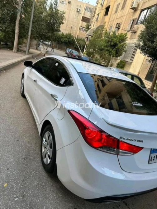Hyundai Elantra MD 2013 White Automatic Used for Sale in Cairo - 4