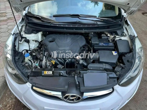 Hyundai Elantra MD 2013 White Automatic Used for Sale in Cairo - 7