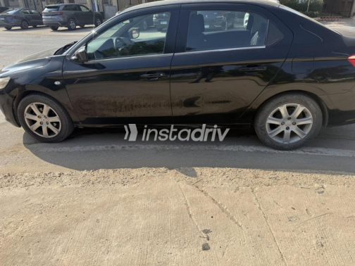 Peugeot 301 2015 Black Automatic Used for Sale in Cairo - 2