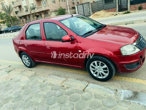 Renault Logan 2013 Dark Red Automatic Used for Sale in Nasr city - 4