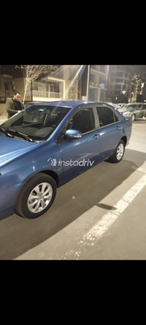 بى واى دى‬ F3 2025 أزرق أوتوماتيك مستعملة للبيع في الجيزة - 7