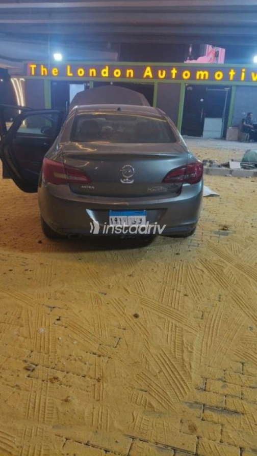 Opel Astra 2020 Petroleum Automatic Used for Sale in Cairo - 3