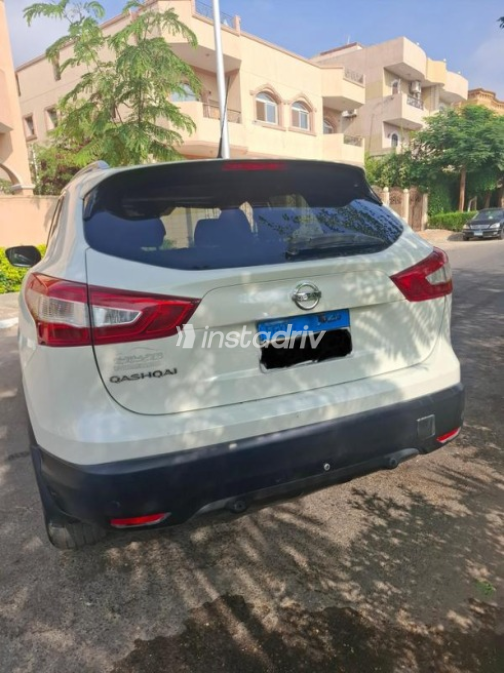 Nissan Qashqai 2017 White Automatic Used for Sale in Obour City - 2