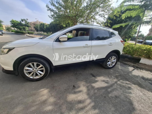 Nissan Qashqai 2017 White Automatic Used for Sale in Obour City - 5