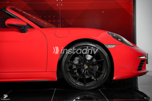 Porsche Boxster 2021 Red Automatic Used for Sale in Sheikh Zayed City - 4