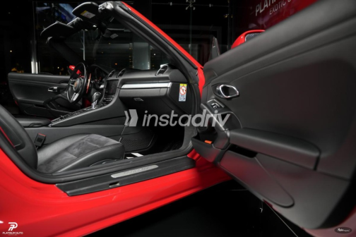Porsche Boxster 2021 Red Automatic Used for Sale in Sheikh Zayed City - 9