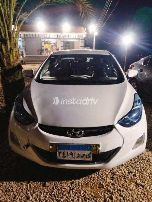 Hyundai Avante 2012 White Automatic Used for Sale in Beni Suef - 1