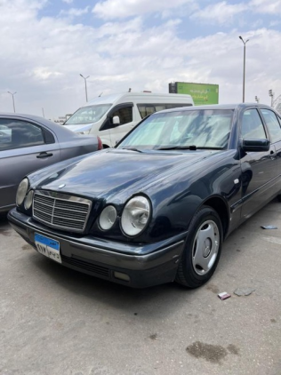 مرسيدس E 200 1998 أزرق غامق أوتوماتيك مستعملة للبيع في القاهرة