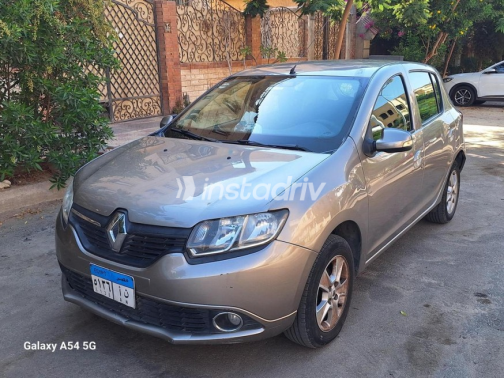 Renault Sandero 2016 Gray Automatic Used for Sale in Maadi - 4