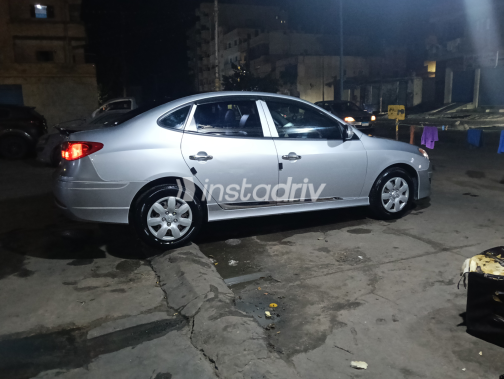Hyundai Elantra HD 2021 Silver Automatic Used for Sale in Greater Cairo ( Cairo + Giza) - 4