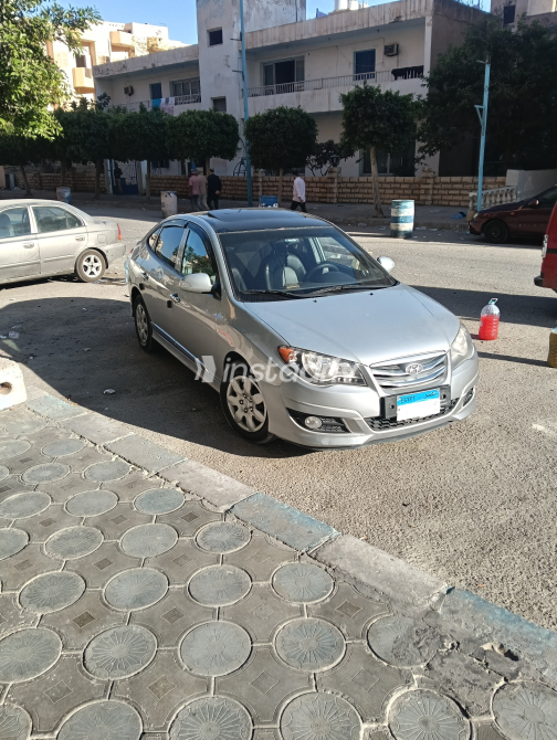 Hyundai Elantra HD 2021 Silver Automatic Used for Sale in Greater Cairo ( Cairo + Giza) - 6