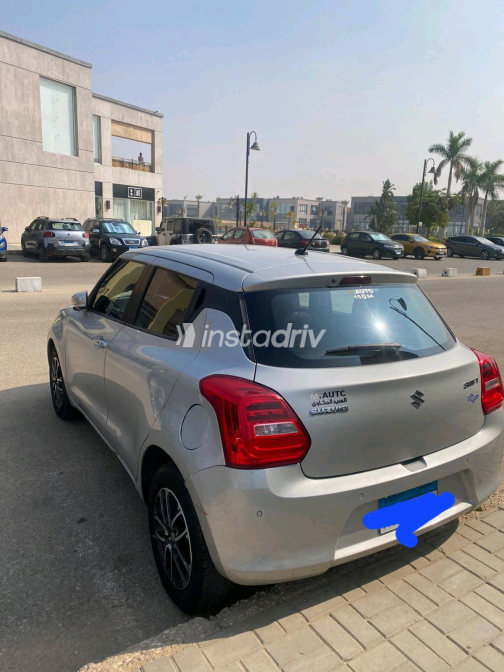 Suzuki Swift 2022 Silver Automatic Used for Sale in Greater Cairo ( Cairo + Giza) - 2