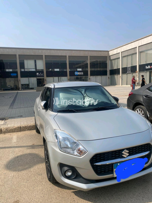 Suzuki Swift 2022 Silver Automatic Used for Sale in Greater Cairo ( Cairo + Giza) - 3