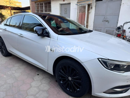 Opel Insignia 2018 White Automatic Used for Sale in 6 October - 2