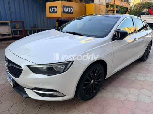 Opel Insignia 2018 White Automatic Used for Sale in 6 October - 3