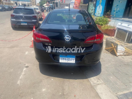 Opel Astra 2018 Black Automatic Used for Sale in Cairo - 2