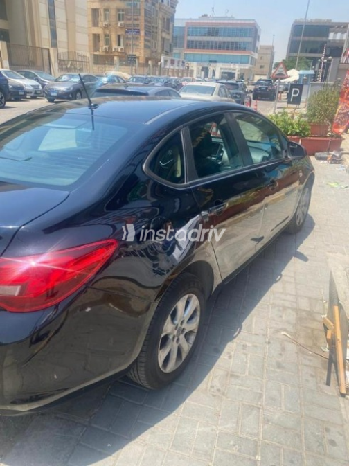 Opel Astra 2018 Black Automatic Used for Sale in Cairo - 5