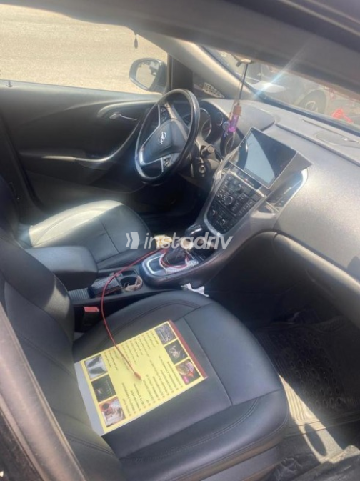 Opel Astra 2018 Black Automatic Used for Sale in Cairo - 6