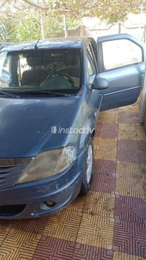 Renault Logan 2011 Blue Manual Used for Sale in Cairo - 2