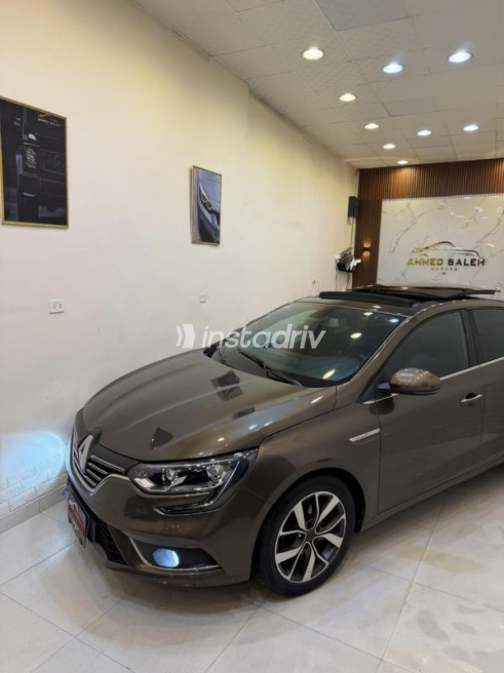 رينو ميجان 2018 بني أوتوماتيك مستعملة للبيع في المنصورة - 1